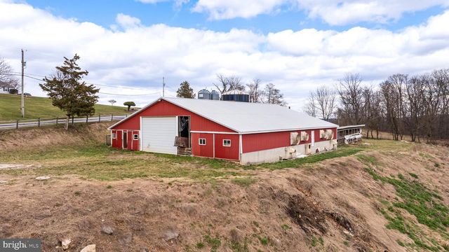 12706 HIGH POINT RD, Felton, PA 17322