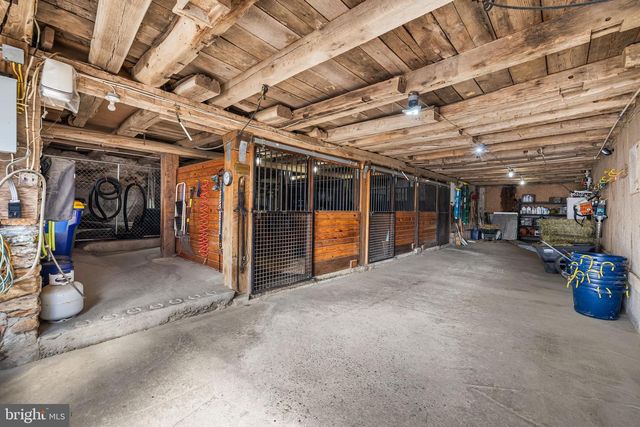 12706 HIGH POINT RD, Felton, PA 17322