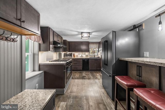 12706 HIGH POINT RD, Felton, PA 17322