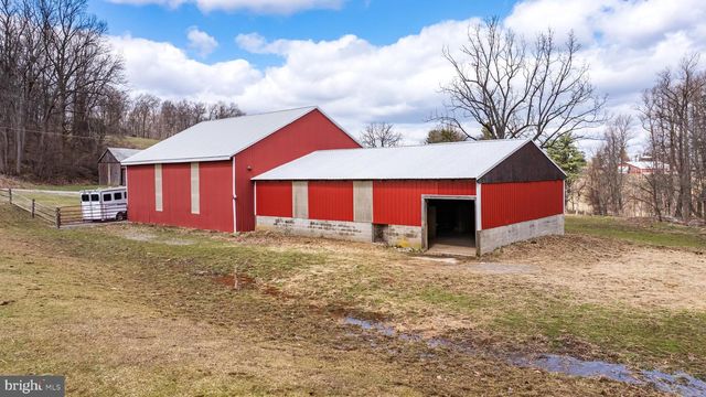 12706 HIGH POINT RD, Felton, PA 17322