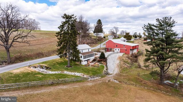 12706 HIGH POINT RD, Felton, PA 17322
