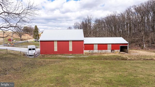 12706 HIGH POINT RD, Felton, PA 17322
