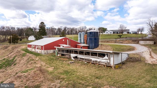 12706 HIGH POINT RD, Felton, PA 17322