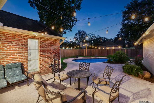 5364 River Meadow Dr, Baton Rouge, LA 70820