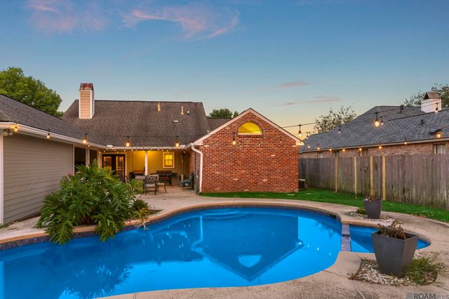 5364 River Meadow Dr, Baton Rouge, LA 70820