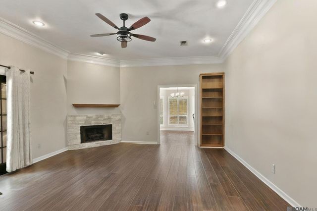 5364 River Meadow Dr, Baton Rouge, LA 70820