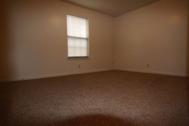 723 Peachers Mill Rd, Clarksville, TN 37042