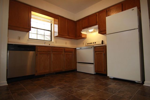 723 Peachers Mill Rd, Clarksville, TN 37042