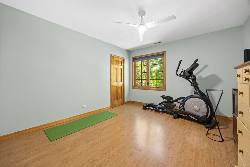 Image 23 of property listing at 7256 W Ibsen Street, Chicago, IL 60631
