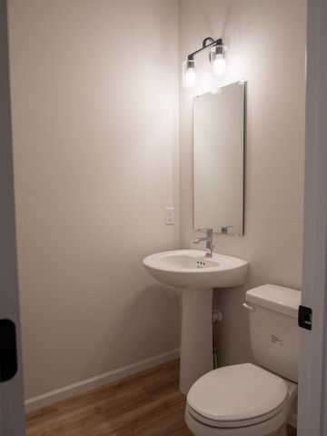 8810 Meadowlark Parkway S, Horace, ND 58047