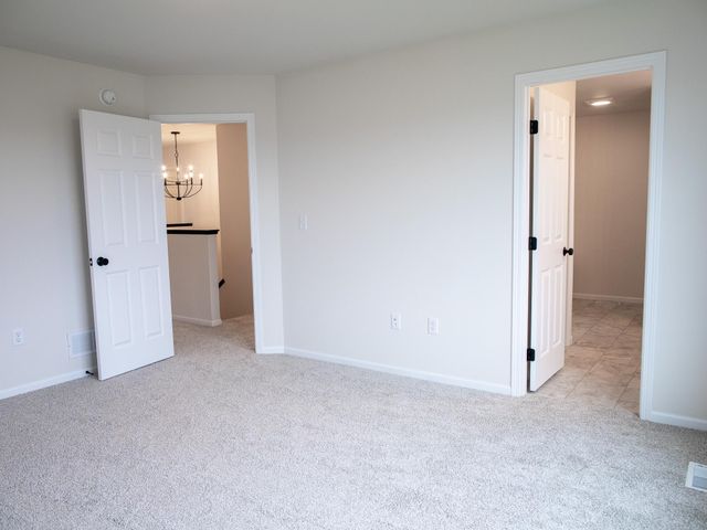 8810 Meadowlark Parkway S, Horace, ND 58047