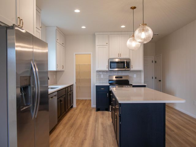 8810 Meadowlark Parkway S, Horace, ND 58047