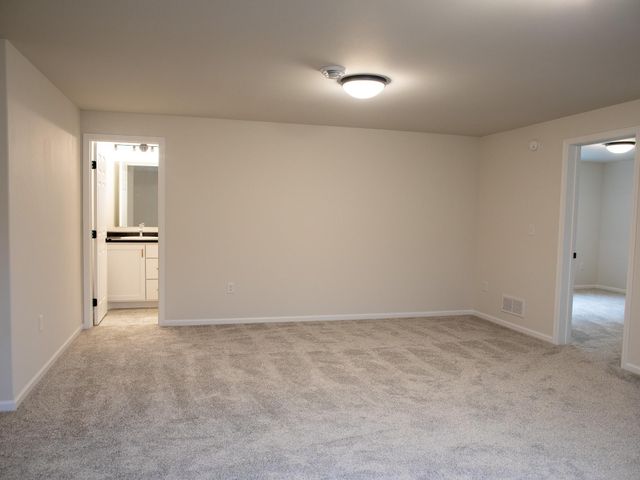 8810 Meadowlark Parkway S, Horace, ND 58047