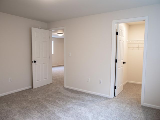 8810 Meadowlark Parkway S, Horace, ND 58047