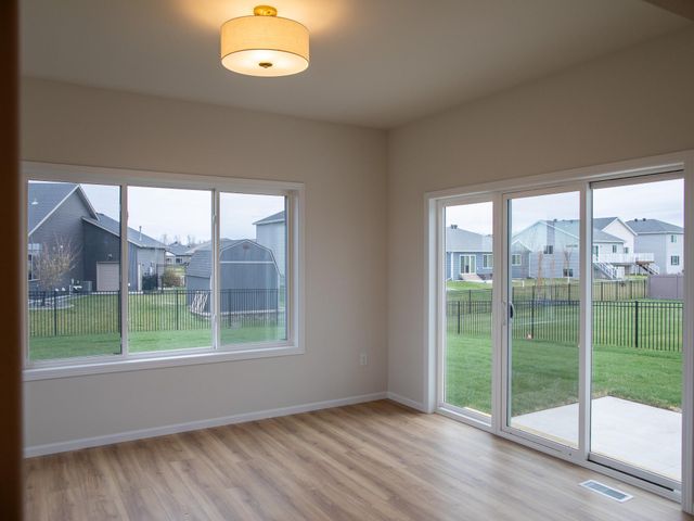 8810 Meadowlark Parkway S, Horace, ND 58047