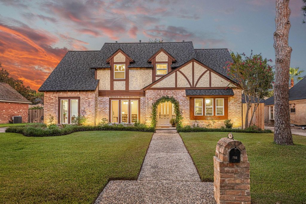 703 Cranfield Court, Katy, TX 77450
