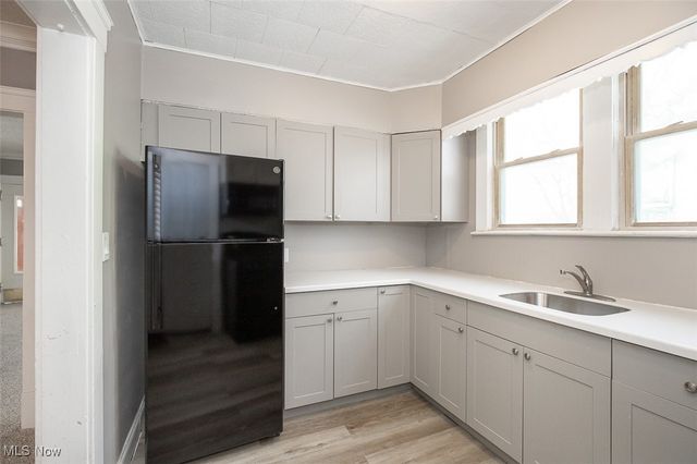 1045 Carlyon Road, East Cleveland, OH 44112