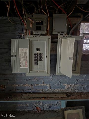 1045 Carlyon Road, East Cleveland, OH 44112