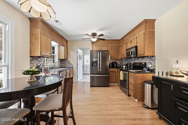 103 King Arthur Road, Greenville, NC 27858