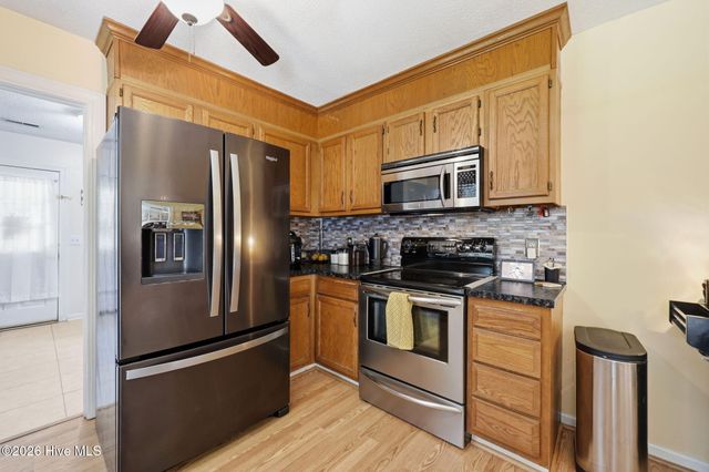 103 King Arthur Road, Greenville, NC 27858