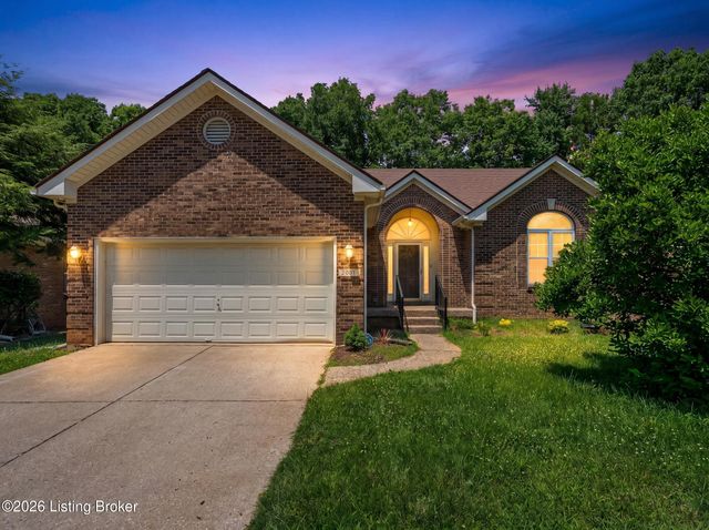 7807 Ridgehurst Pl, Louisville, KY 40299