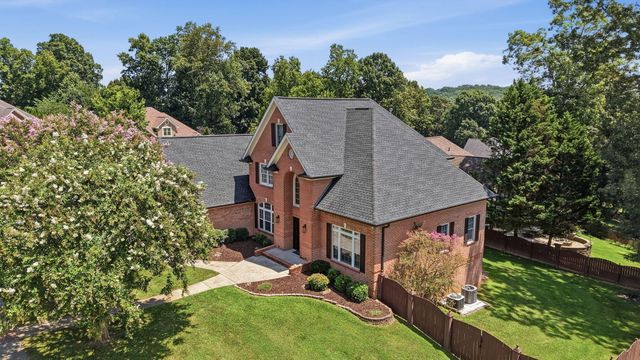 1098 Harbor Point Drive, Soddy Daisy, TN 37379