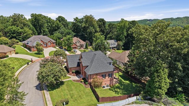 1098 Harbor Point Drive, Soddy Daisy, TN 37379