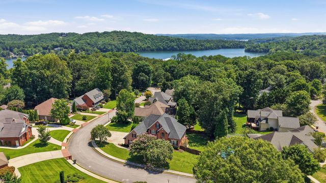 1098 Harbor Point Drive, Soddy Daisy, TN 37379