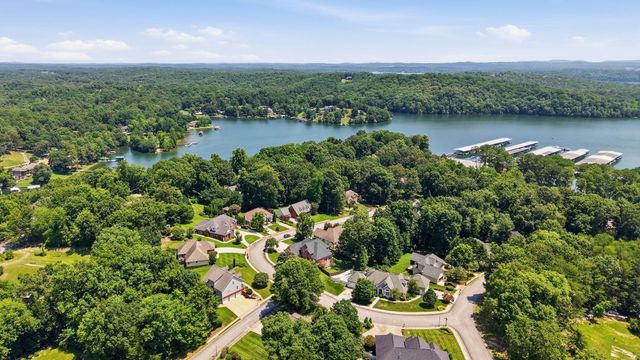 1098 Harbor Point Drive, Soddy Daisy, TN 37379