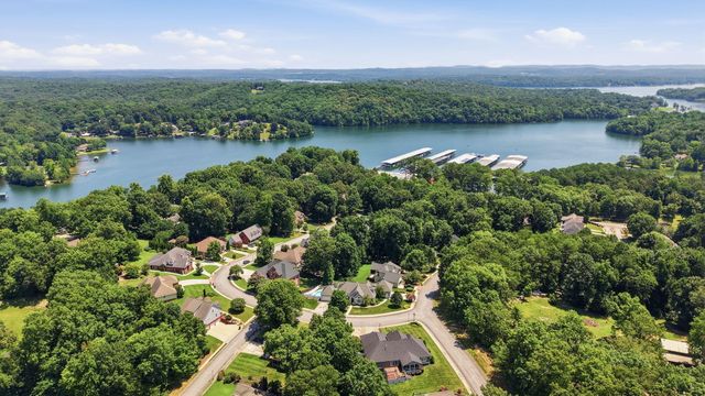 1098 Harbor Point Drive, Soddy Daisy, TN 37379