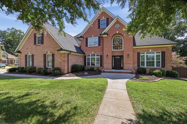 1098 Harbor Point Drive, Soddy Daisy, TN 37379