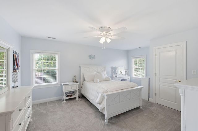1098 Harbor Point Drive, Soddy Daisy, TN 37379