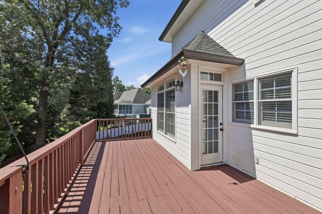 1098 Harbor Point Drive, Soddy Daisy, TN 37379