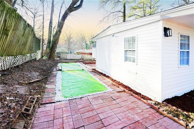 88 Lucia Drive SE, Smyrna, GA 30082