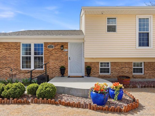 1338 S Lewiston Way, Aurora, CO 80017