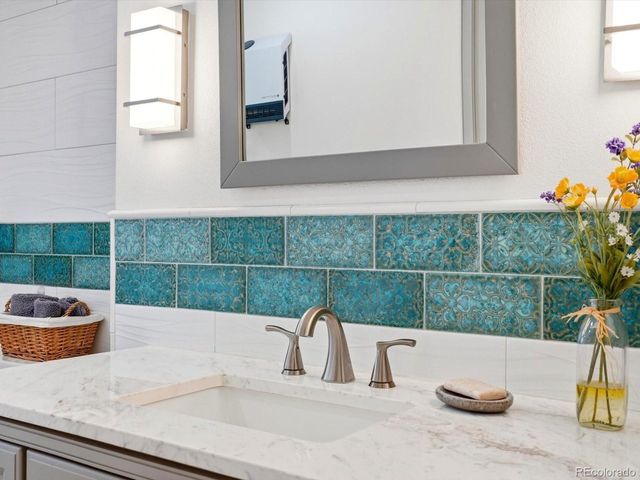 1338 S Lewiston Way, Aurora, CO 80017