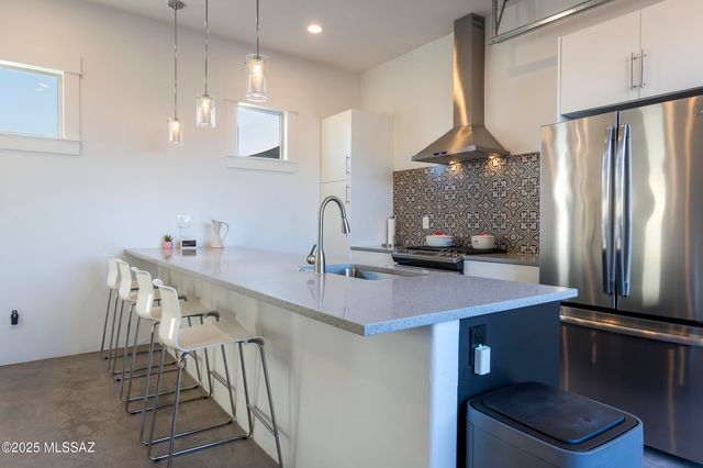 513 W Oury Street, Tucson, AZ 85705