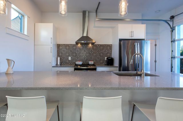 513 W Oury Street, Tucson, AZ 85705