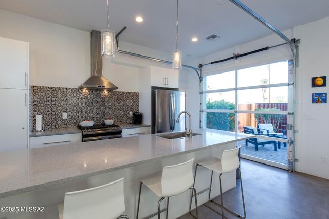 513 W Oury Street, Tucson, AZ 85705