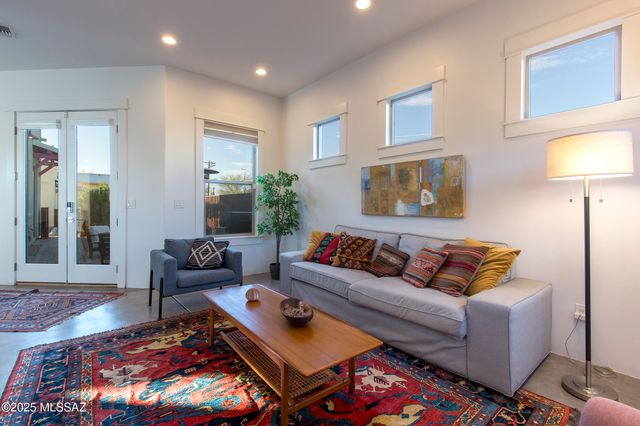 513 W Oury Street, Tucson, AZ 85705