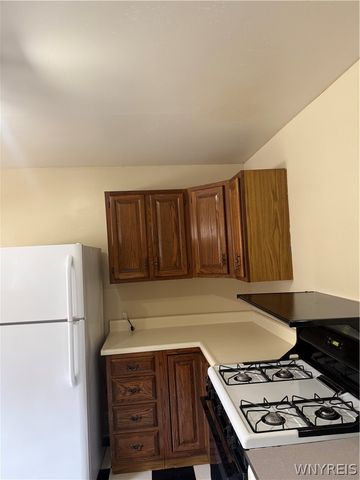 344 Elmwood Avenue 3rd floor, Buffalo, NY 14222