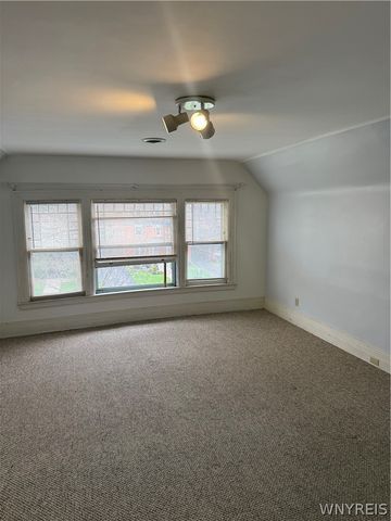 344 Elmwood Avenue 3rd floor, Buffalo, NY 14222
