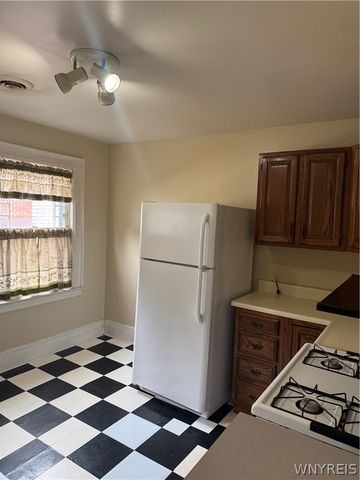 344 Elmwood Avenue 3rd floor, Buffalo, NY 14222