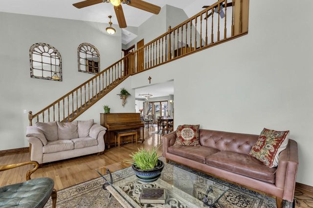 8411 207th AVENUE, Bristol, WI 53104