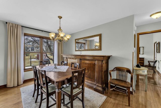 8411 207th AVENUE, Bristol, WI 53104