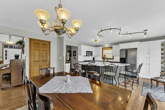 8411 207th AVENUE, Bristol, WI 53104