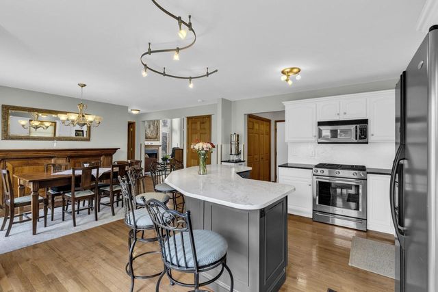 8411 207th AVENUE, Bristol, WI 53104