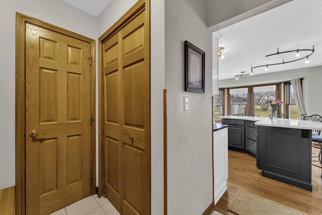 8411 207th AVENUE, Bristol, WI 53104