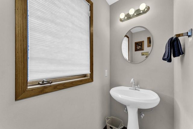 8411 207th AVENUE, Bristol, WI 53104