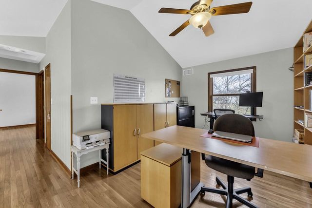 8411 207th AVENUE, Bristol, WI 53104